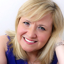 Maryanne Leach's headshot